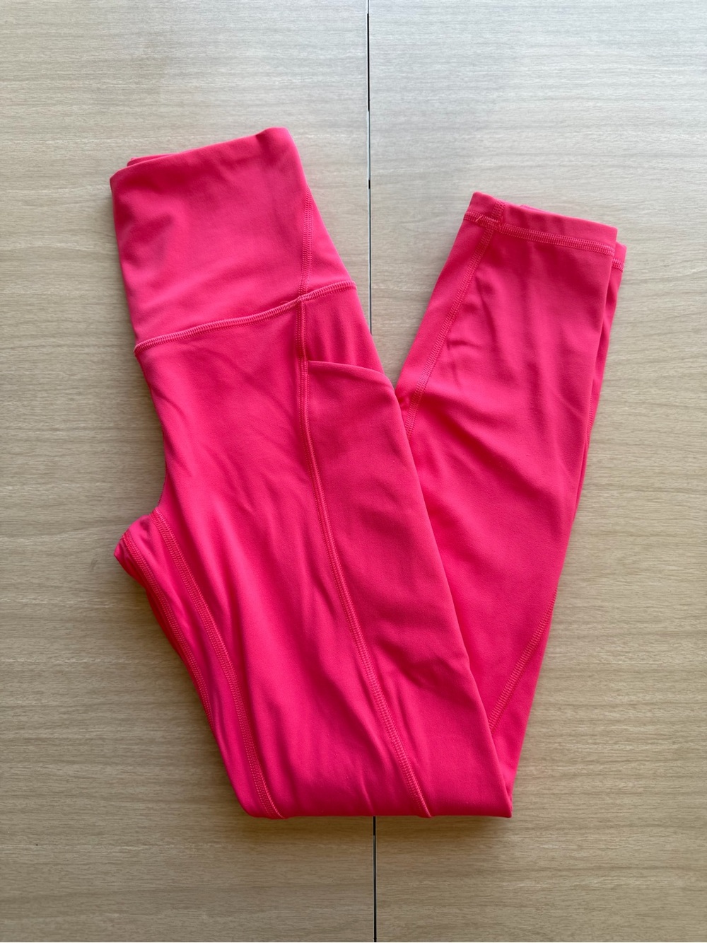Lululemon Women’s Bright Pink Performance Leggings Size 2